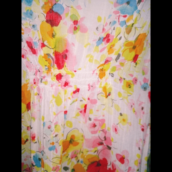 OLD NAVY Floral Sleeveless Blouse - Picture 3 of 6